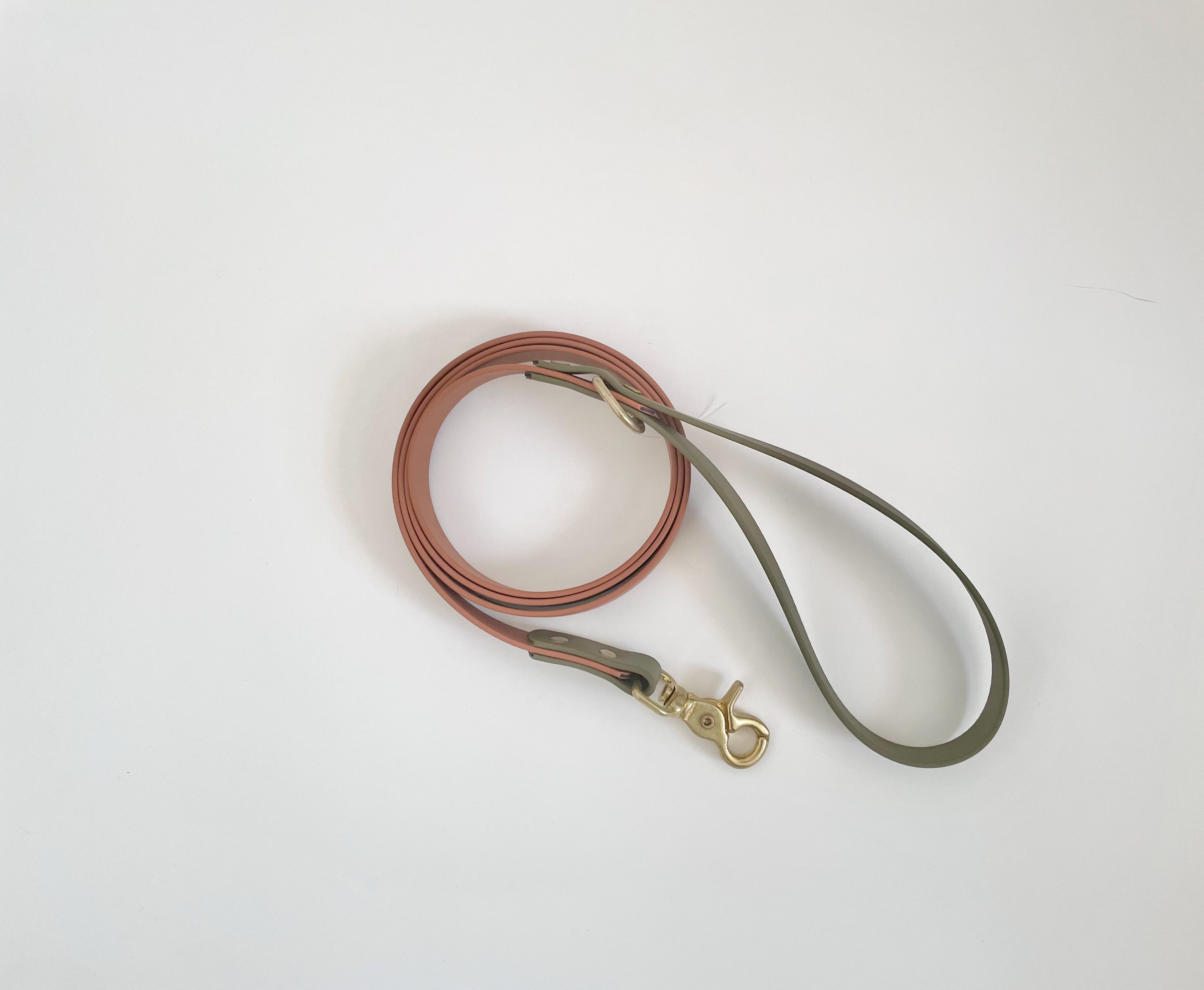 Two Tone Classic Leash - Camel/Olive