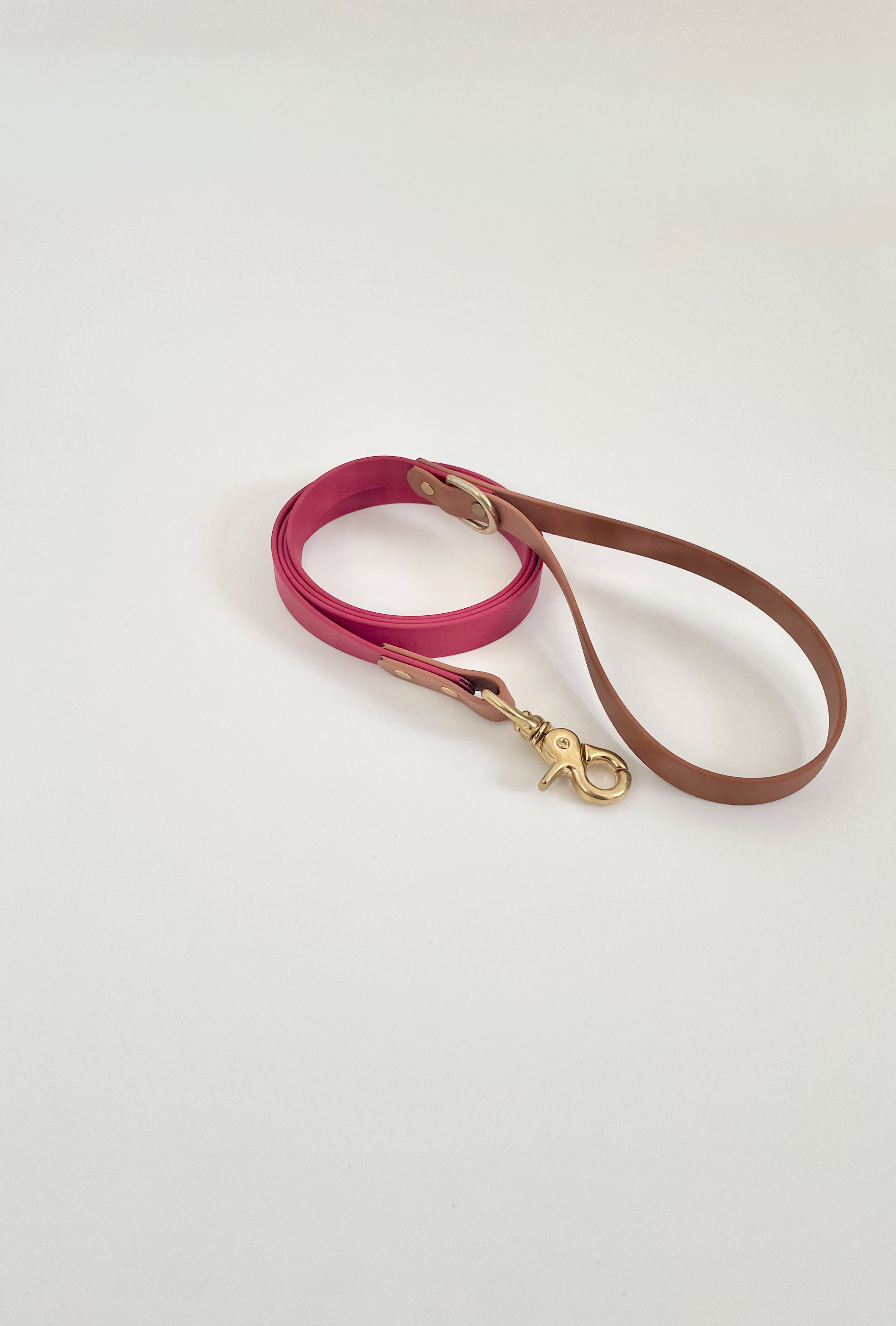 Two Tone Classic Leash - Cranberry/Camel